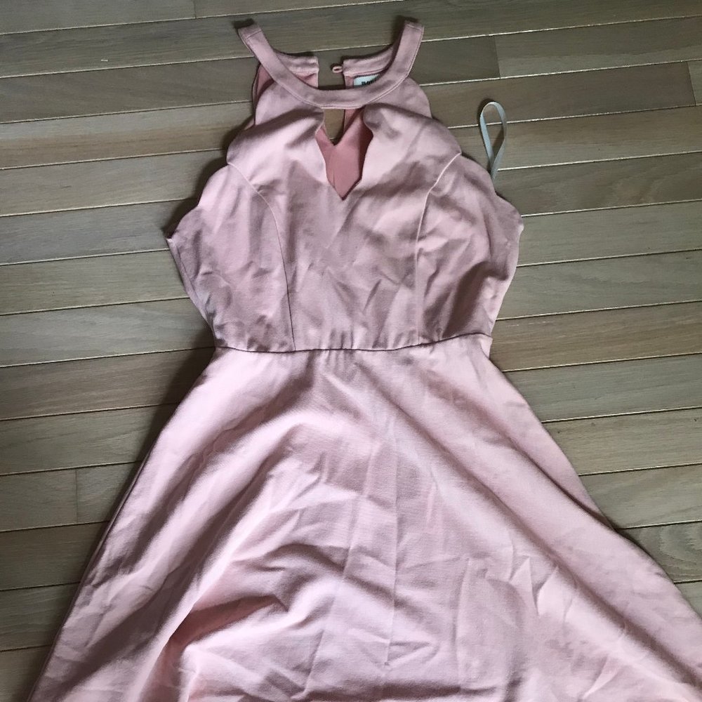 pink dress